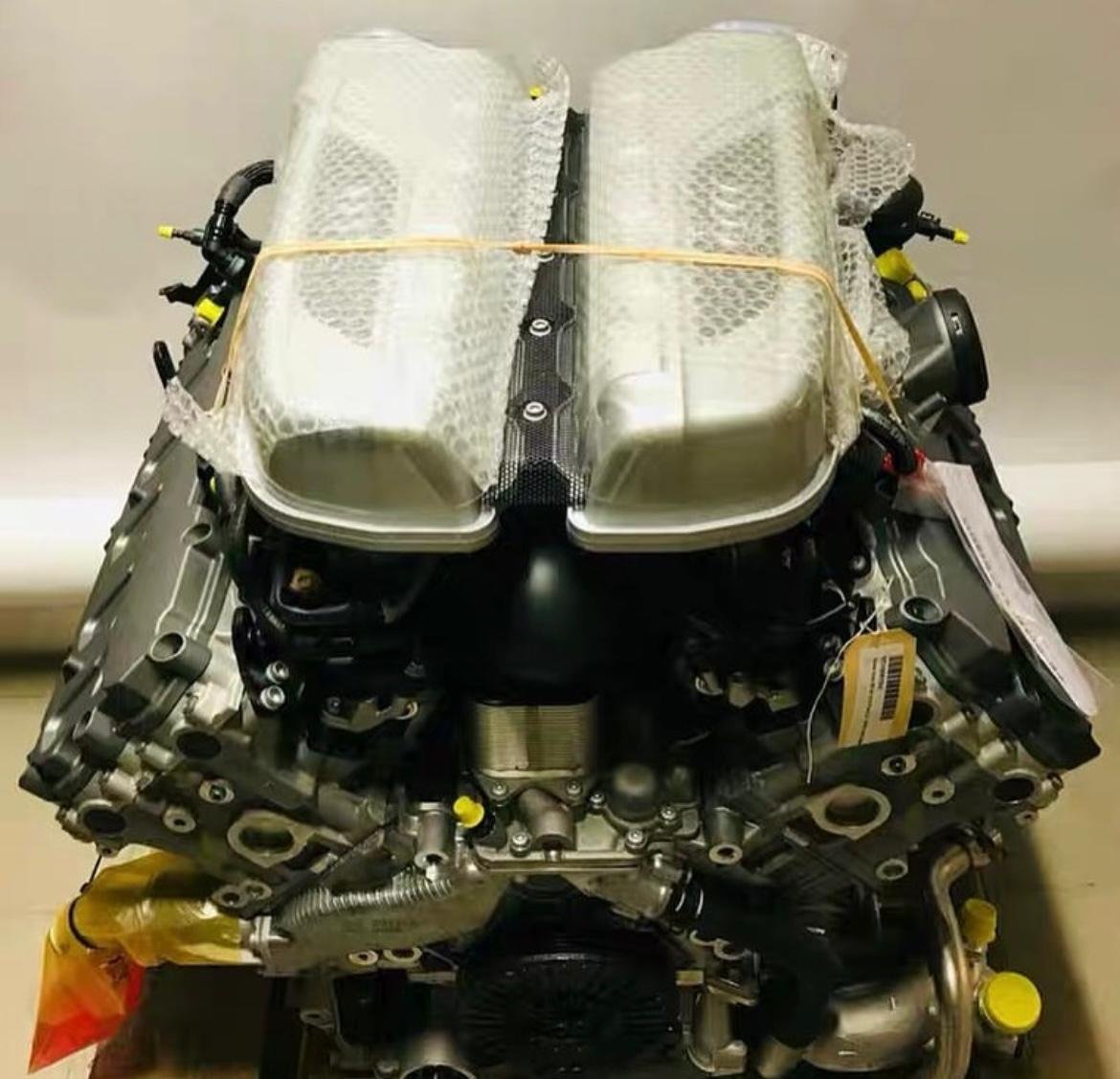 Lamborghini & Audi R8 5.2L V10 Engine
