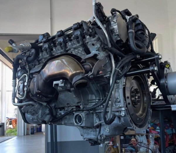 Mercedes-Benz AMG M157 5.5L V8 Biturbo Engine - Image 3