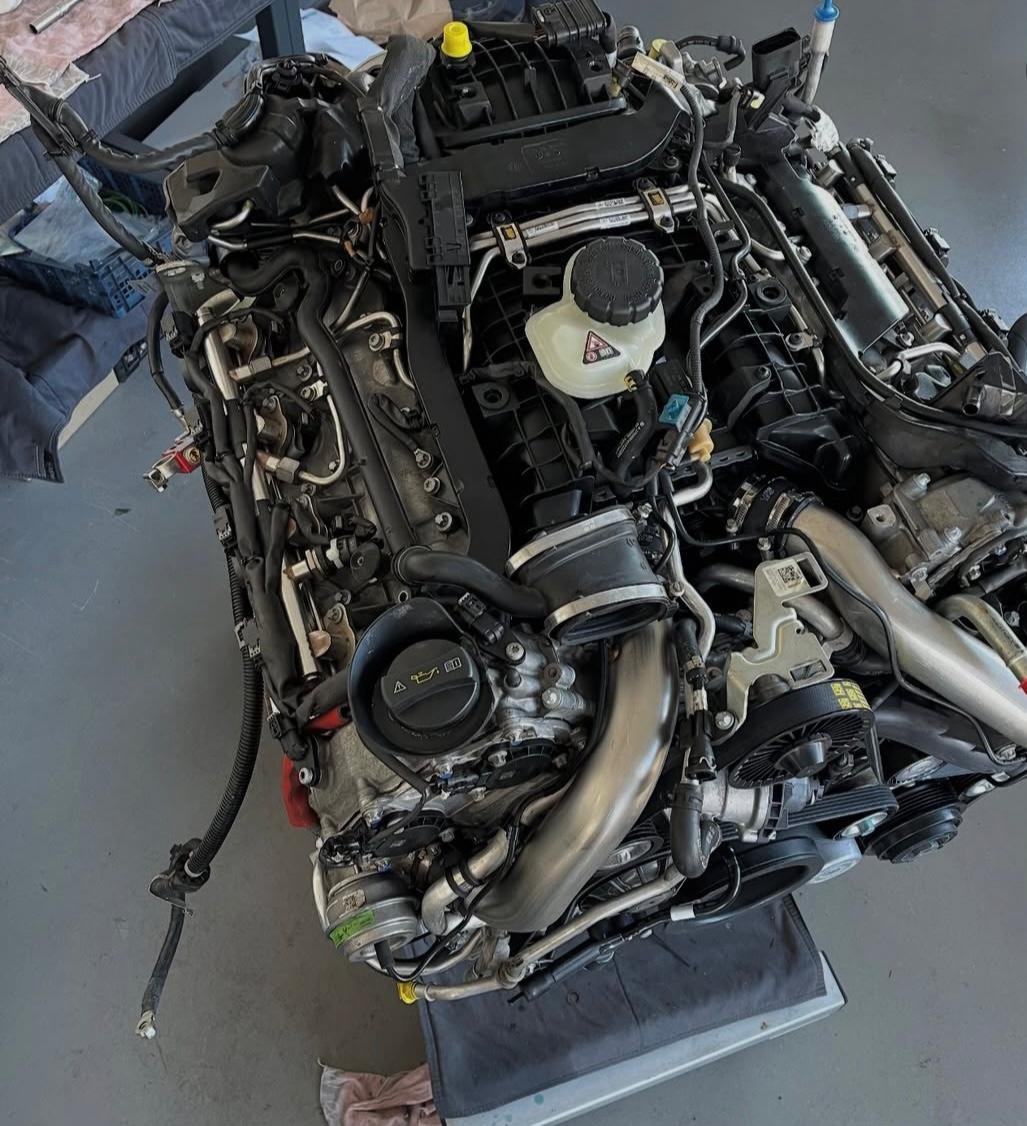 Mercedes-Benz AMG M157 5.5L V8 Biturbo Engine